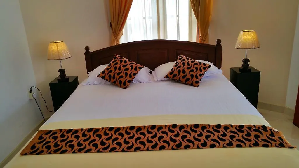 Holiday Fashion Inn Negombo Sri Lanka