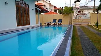 Holiday Fashion Inn Negombo Sri Lanka